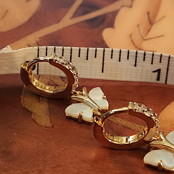 JTV Mother Of Pearl Zircon Gold Over Sterling Butterfly Earrings - Picture 4 of 7